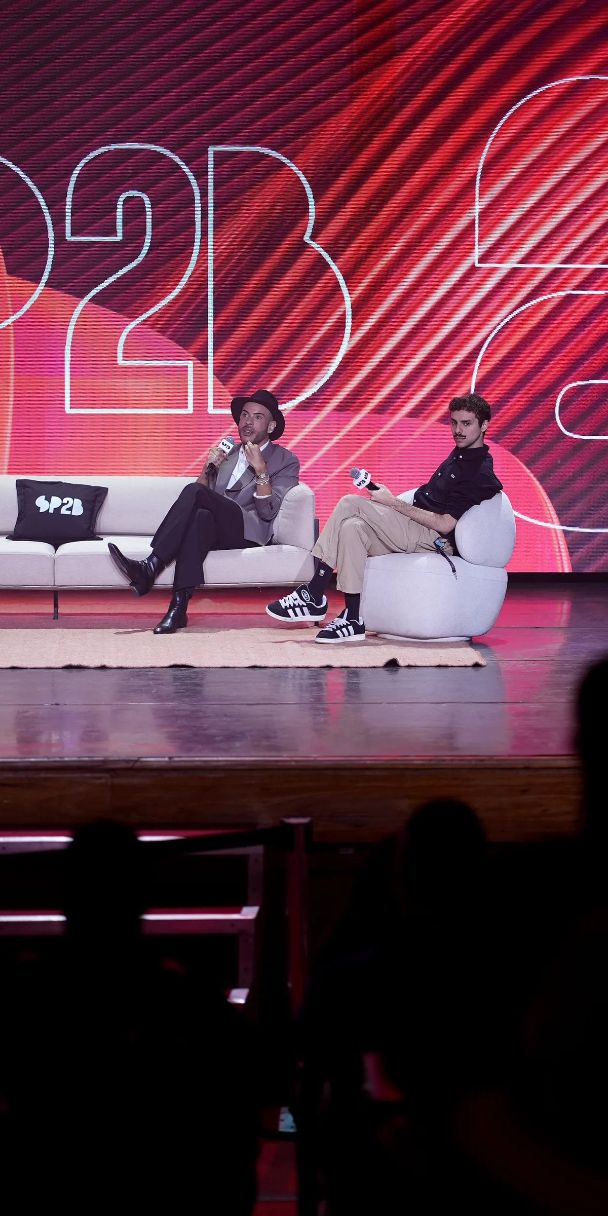 Crônicas de Jorge em palestra no evento SP2B no auditório do Ibirapuera, em São Paulo